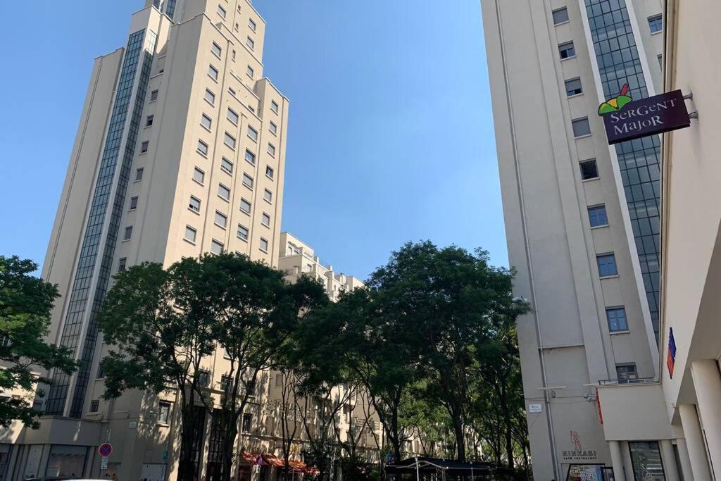 Lyon Premium - Happy 70'S Apartment วีเลอร์บาน ภายนอก รูปภาพ